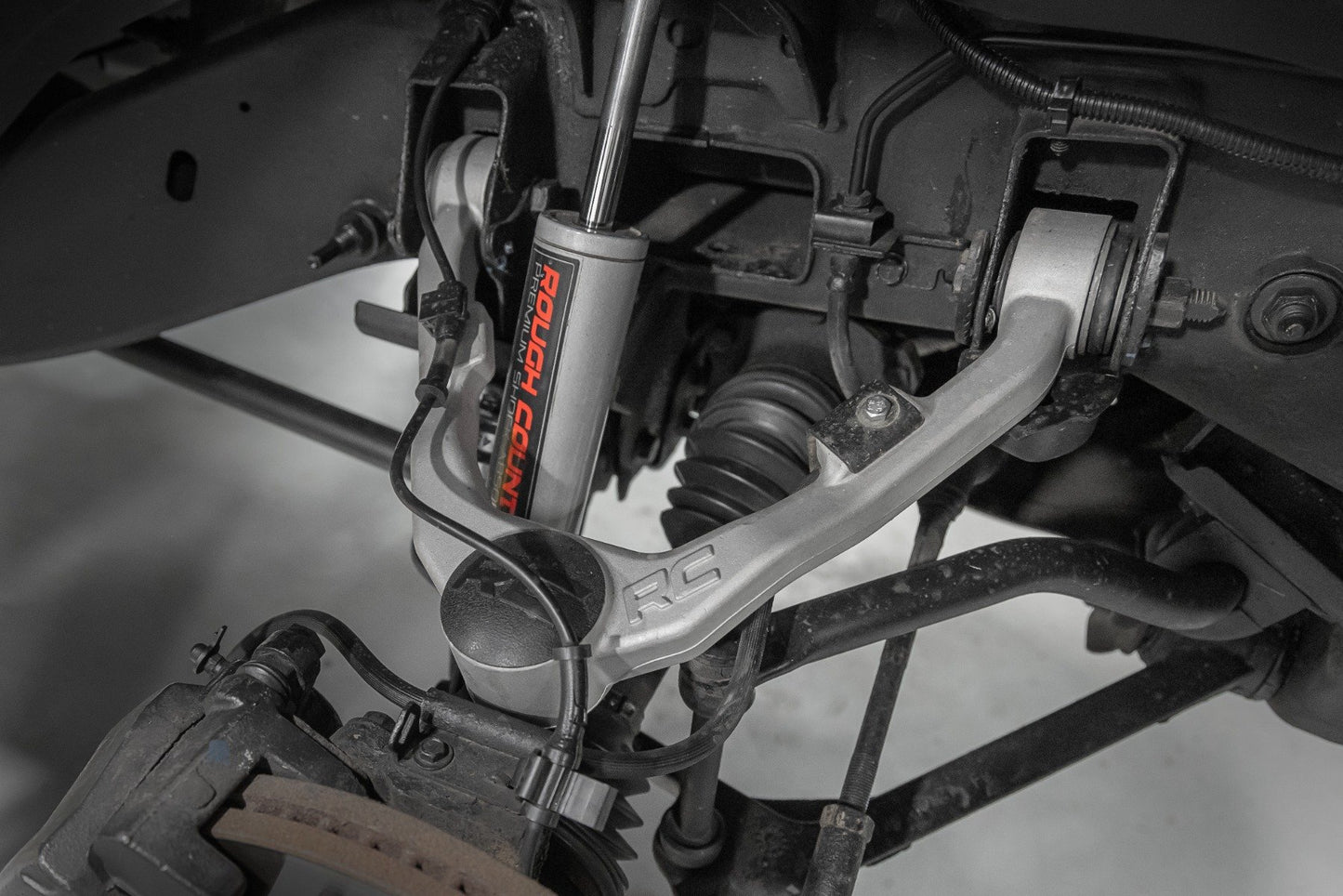 Forged Upper Control Arms OE Upgrade Silverado/Sierra 1500 (99-06 & Classic) Rough Country-2