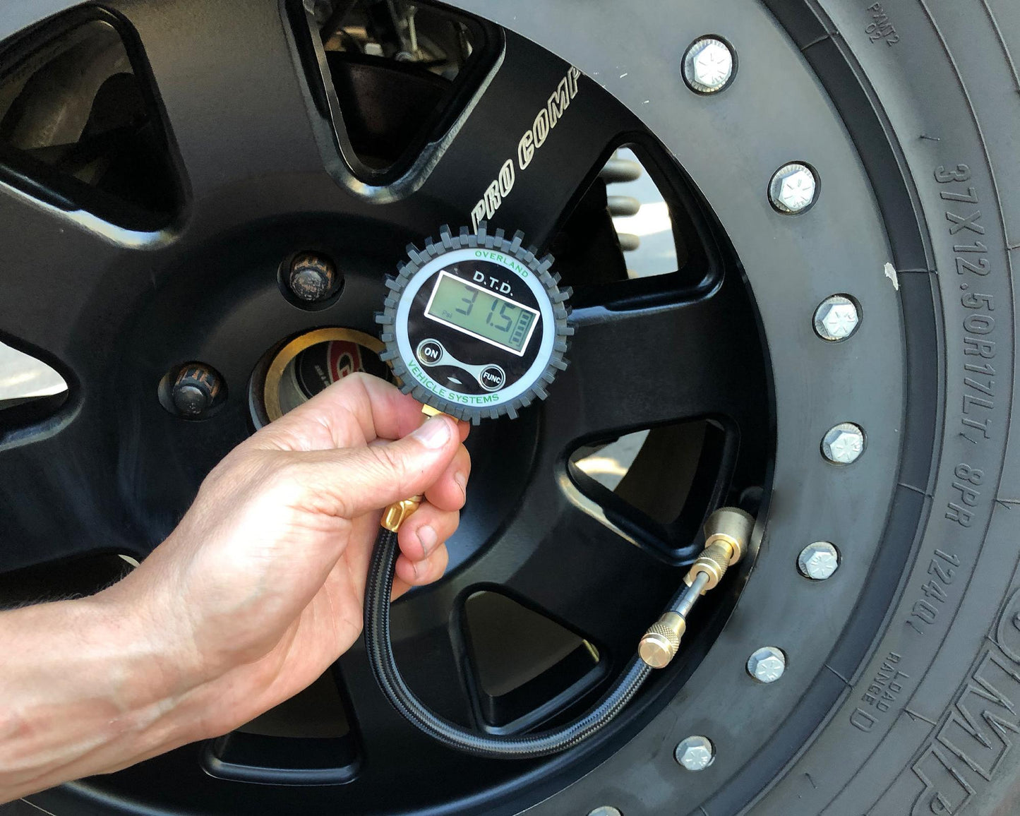 Digital Tire Deflator with Valve Kit & Storage Bag Up Down Air-7