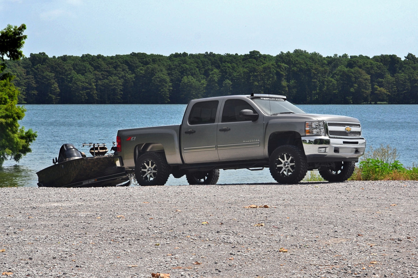 6.0 Inch GM Suspension Lift Kit w/ N3 Loaded Struts and V2 Shocks Rough Country-4