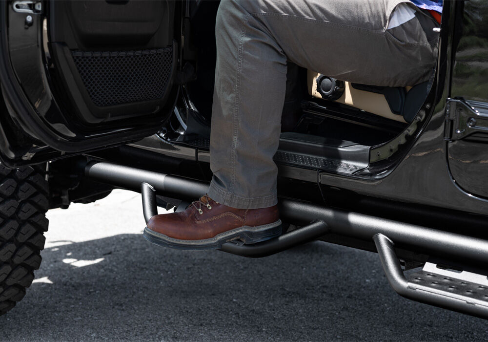 Nerf Step RS Bar Full Length (1 Step per Side) 2021-2025 Ford Bronco 2-Door Textured Black NFab-4