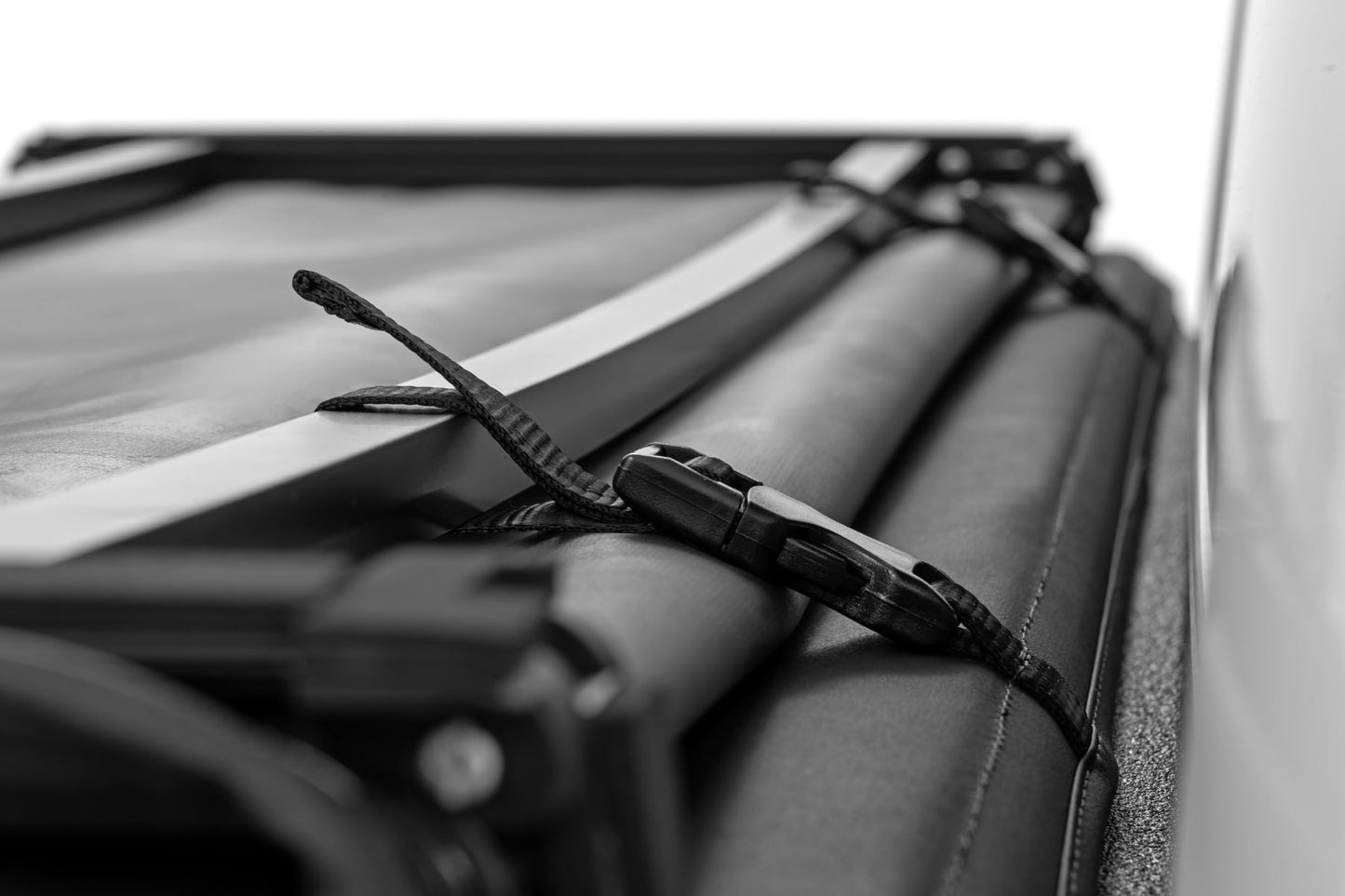 Soft Tri-Fold Bed Cover 5 Foot Bed Dbl Cab Toyota Tacoma 2WD/4WD (24-26) Rough Country-5
