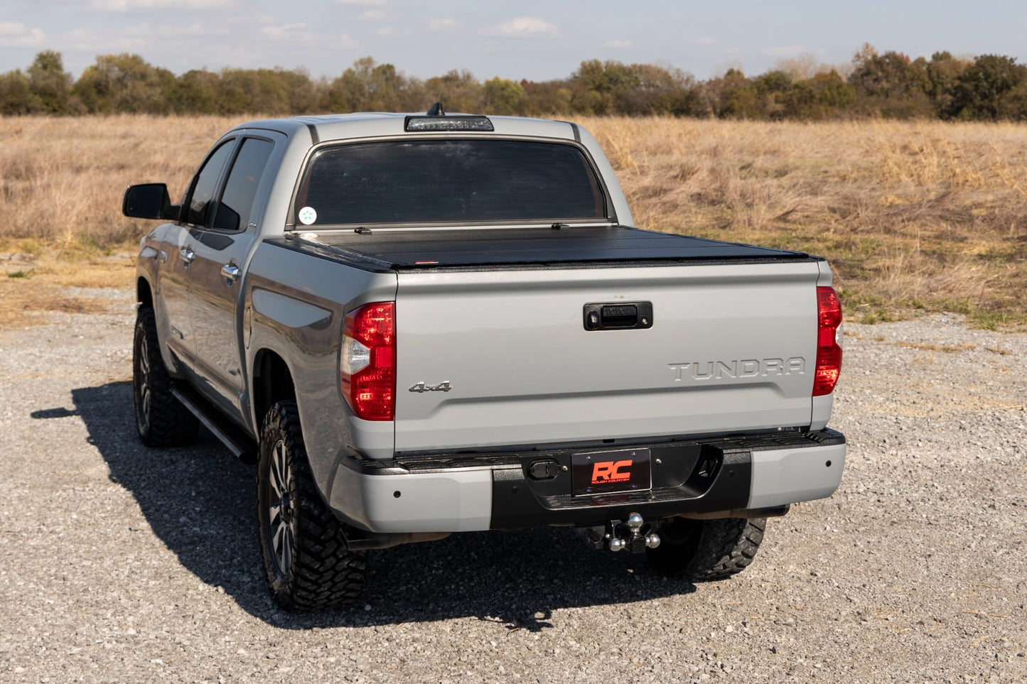 Hard Tri-Fold Flip Up Bed Cover 5 Foot 7 Inch Bed Toyota Tundra 2WD/4WD (07-21) Rough Country-5