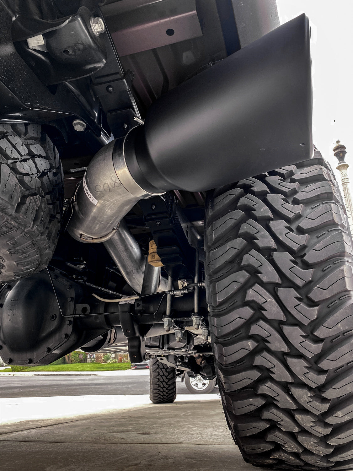 Monster Exhaust System 5-inch Single Exit Black Tip 17-26 Ford F250/F350/F450 6.7L Banks Power-4
