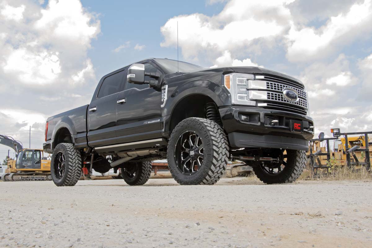 6 Inch Lift Kit R/A OVLDS M1 Ford F-250/F-350 Super Duty 4WD (17-22) Rough Country-5