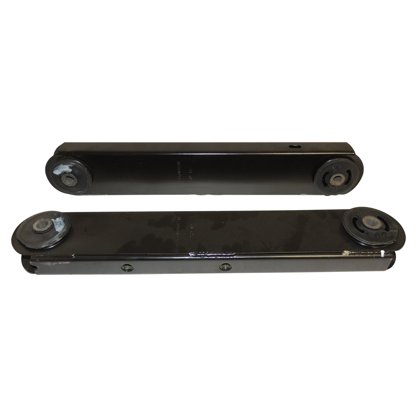 Rear Lower Control Arm Set for 2002-2007 Jeep KJ Liberty Crown Automotive