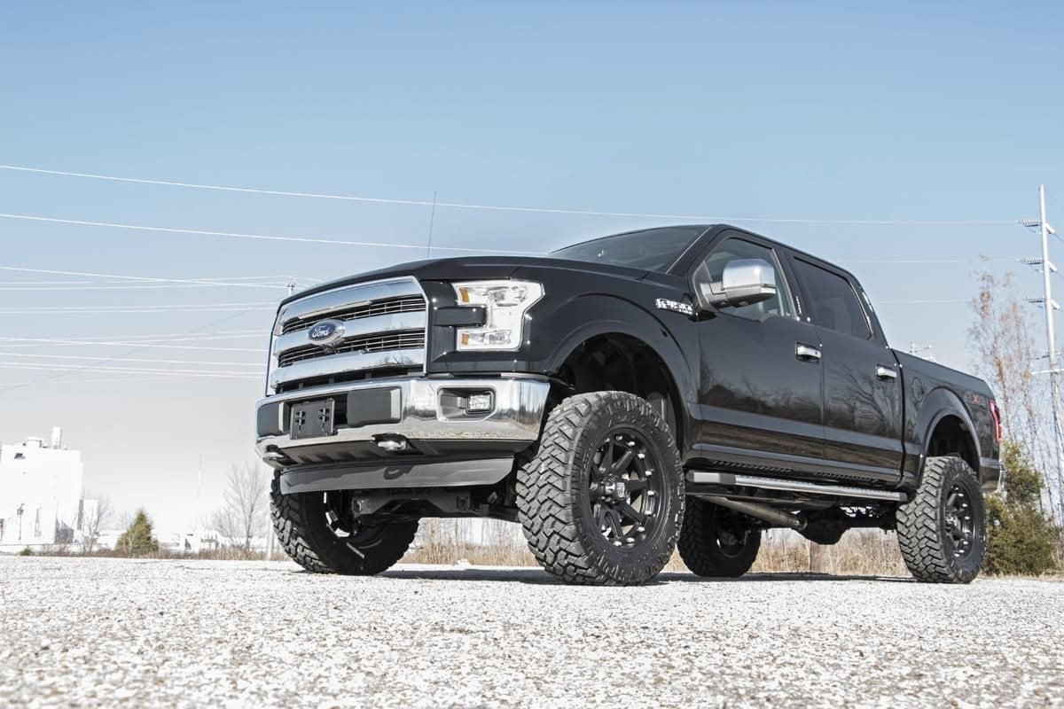 6 Inch Lift Kit M1 Struts/M1 Ford F-150 4WD (2015-2020) Rough Country-5