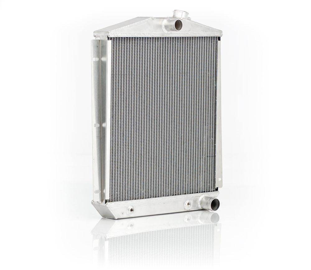 Downflow Radiator Factory-Fit Natural Finish for 47-54 Chevrolet 1/2, 3/4, 1 Ton Pickups/Suburban w/Auto Trans Radiator Be Cool