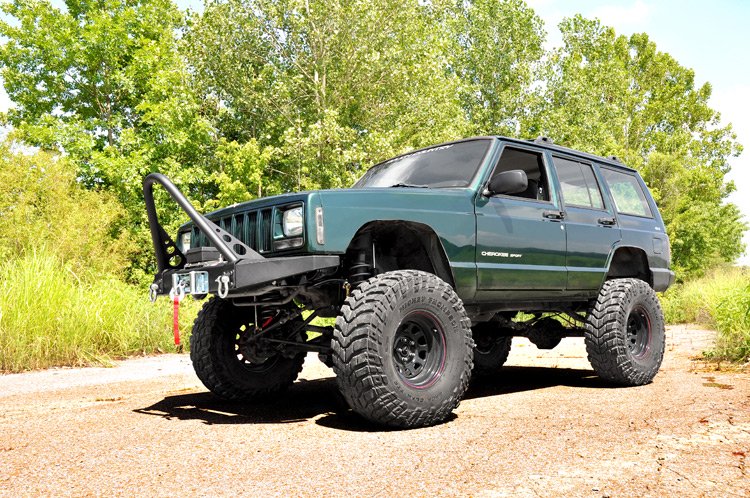 Rough Country 6.5 Inch Jeep X-Series Suspension Lift System 84-01 Cherokee XJ Rough Country