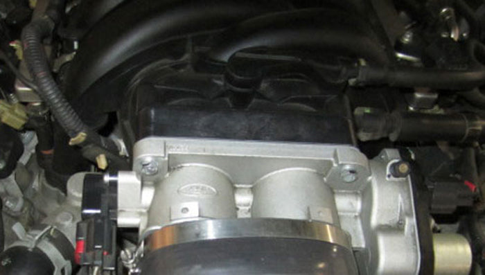 Throttle Body Spacer 05-09 Ford Mustang GT 4.6L V8 Volant-1