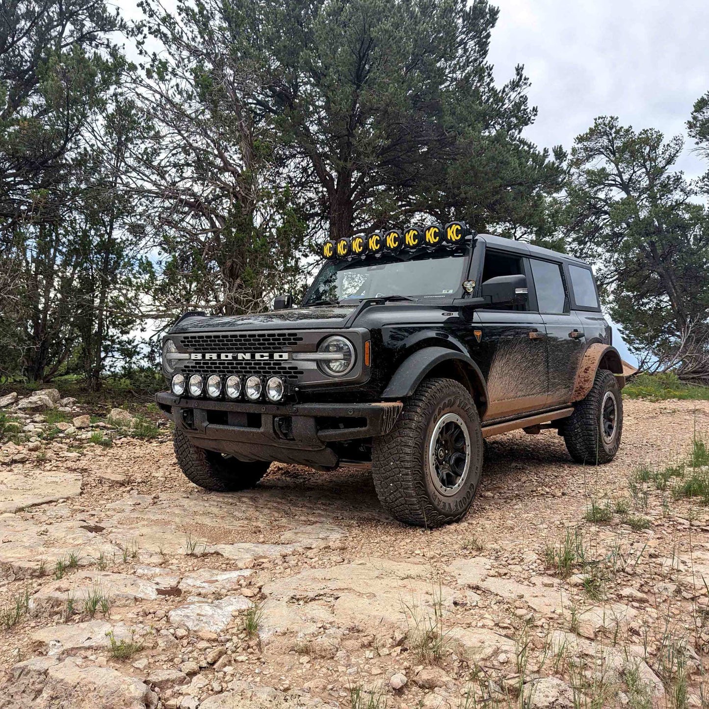 Pro6 Gravity LED 39 Inch 6 Light Bronco System KC Hilites-11
