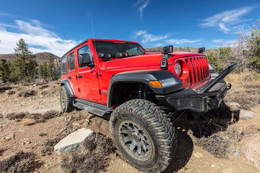 Dominator Xtreme D1 SideSteps With Mounting Bracket Kit Textured Black For 2018-2025 Jeep Wrangler JL Go Rhino-1