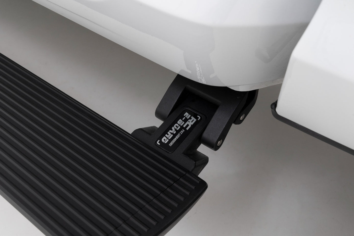 Power Running Boards Dual Electric Motor Quad Cab Ram 2500/3500 (11-26) Rough Country-5