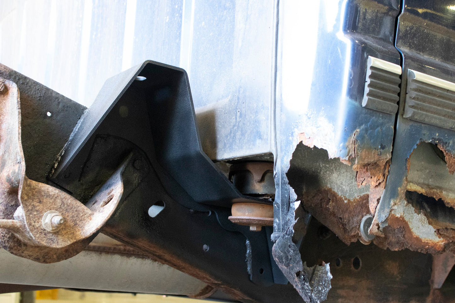 1988-1998 Chevrolet & GMC C/K 1500 & 2500 Bed and Cab Mount Brackets RB7306 Rust Buster Frameworks-7