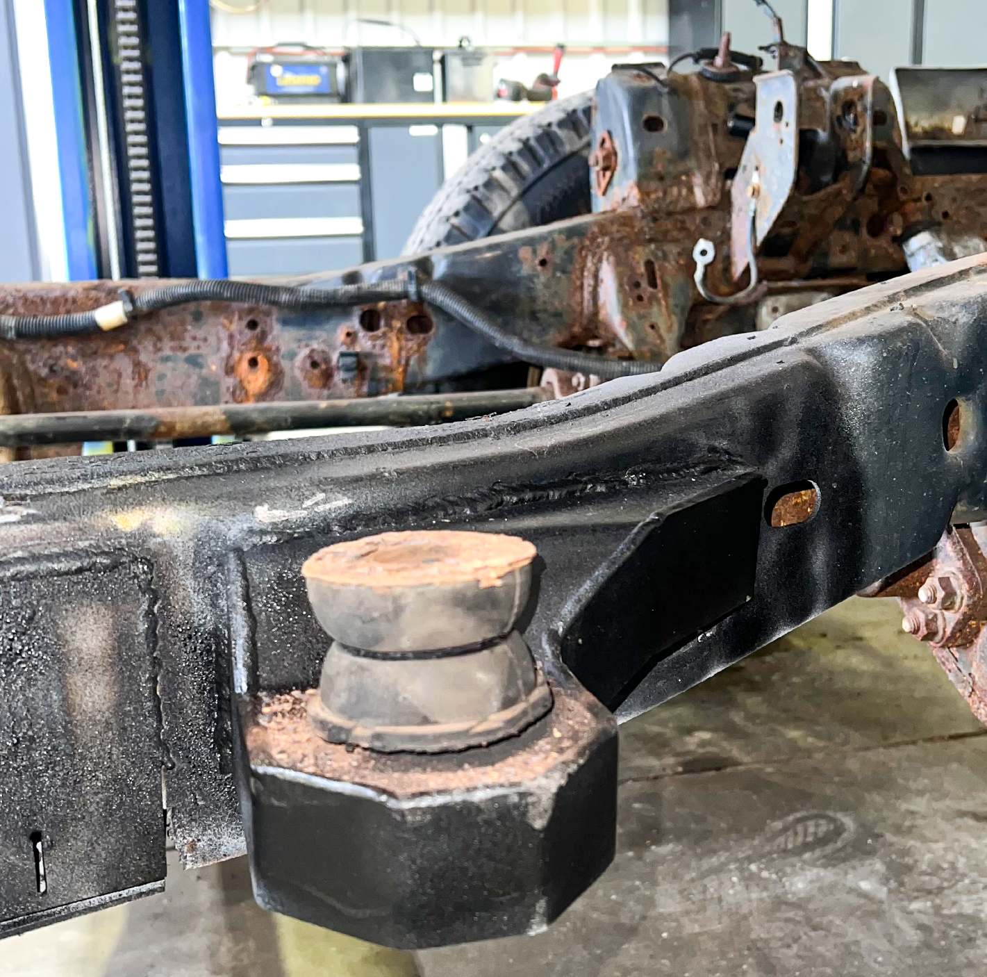 2004-2012 Chevy Colorado & GMC Canyon Front Cab Body Mount RB7509 Rust Buster Frameworks-12