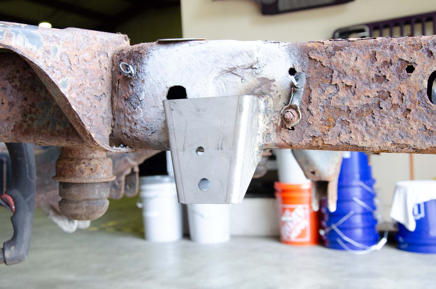 Rust Buster Frameworks Rust Buster Rear Sway Bar Link Bracket For 2009-2024 Dodge Ram 1500 RB7746