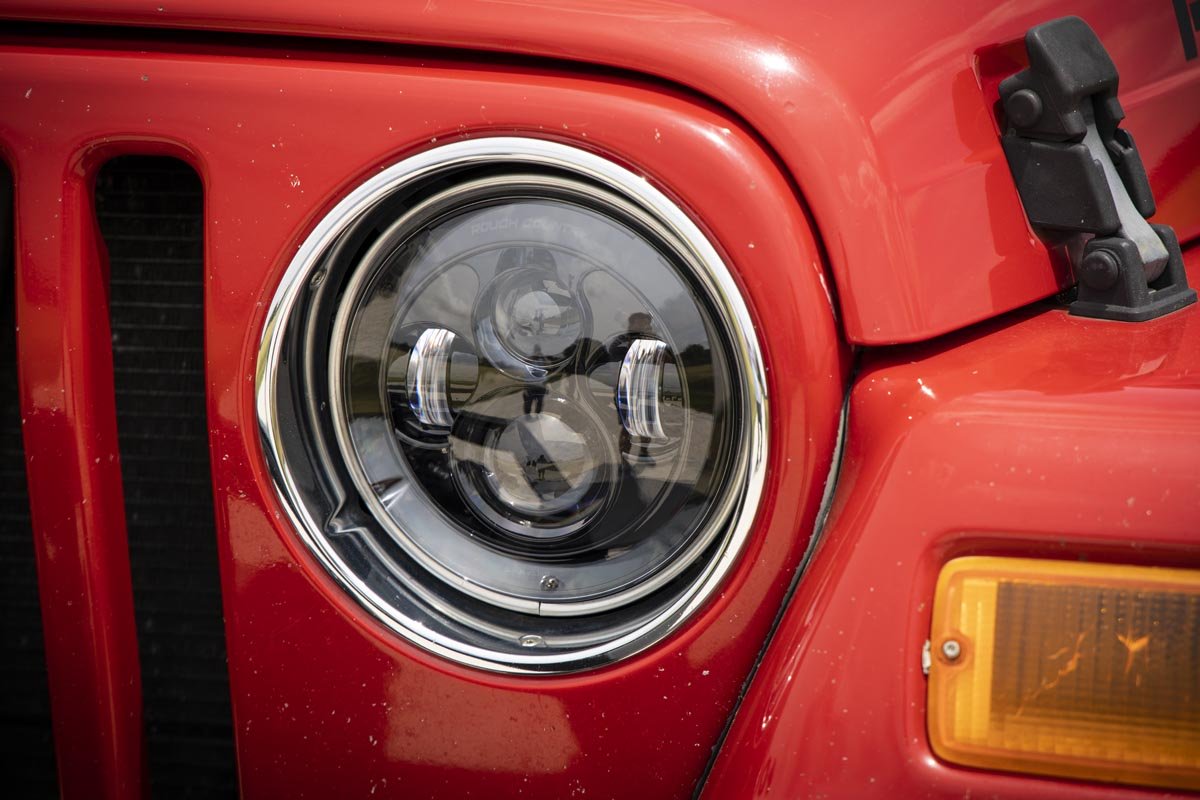 Jeep 7 Inch LED Projection Headlights Wrangler TJ, JK Rough Country-3
