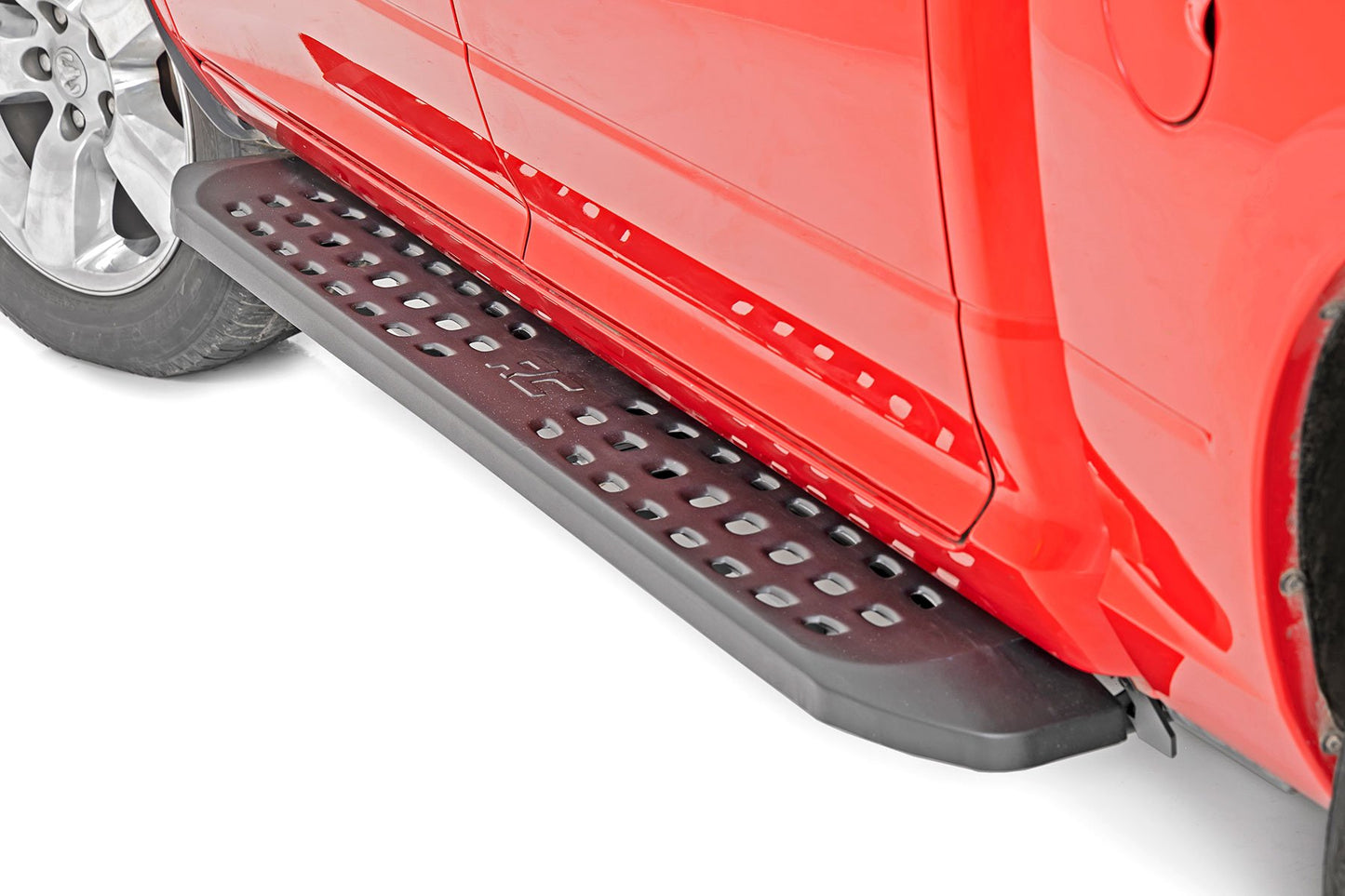 RPT2 Running Boards | Crew Cab | Black | Ram 1500 (19-25)/1500 TRX (21-24) Rough Country