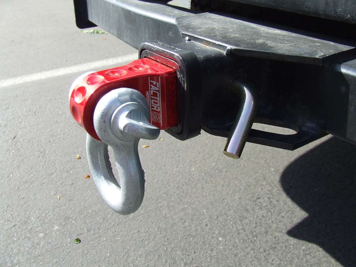 Factor 55 HitchLink 1.25-2.5 Reciever Shackle Mount 1.25 Inch Receivers Anodized Gray Factor 55