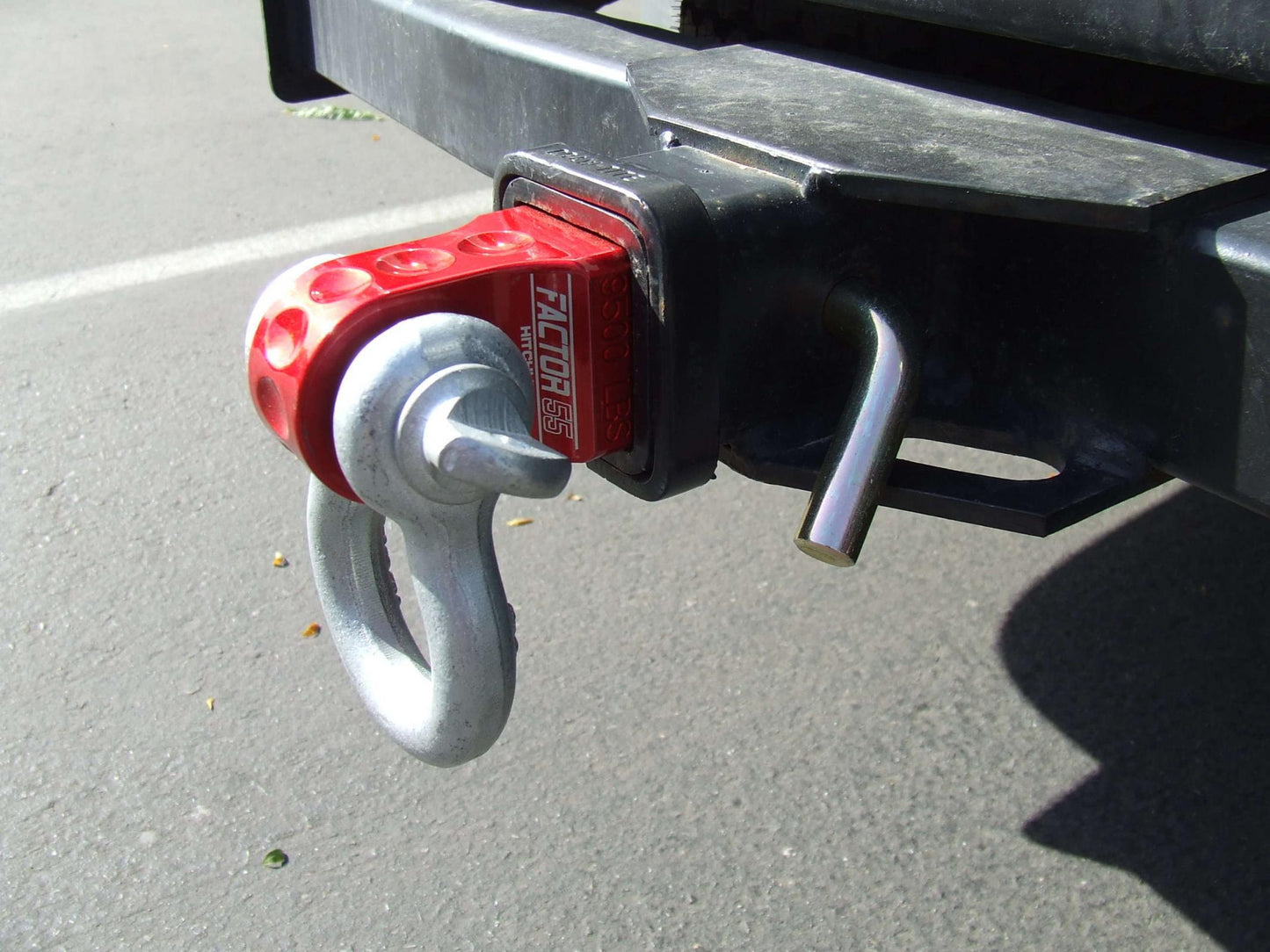 Factor 55 HitchLink 1.25-2.5 Reciever Shackle Mount 1.25 Inch Receivers Anodized Gray Factor 55