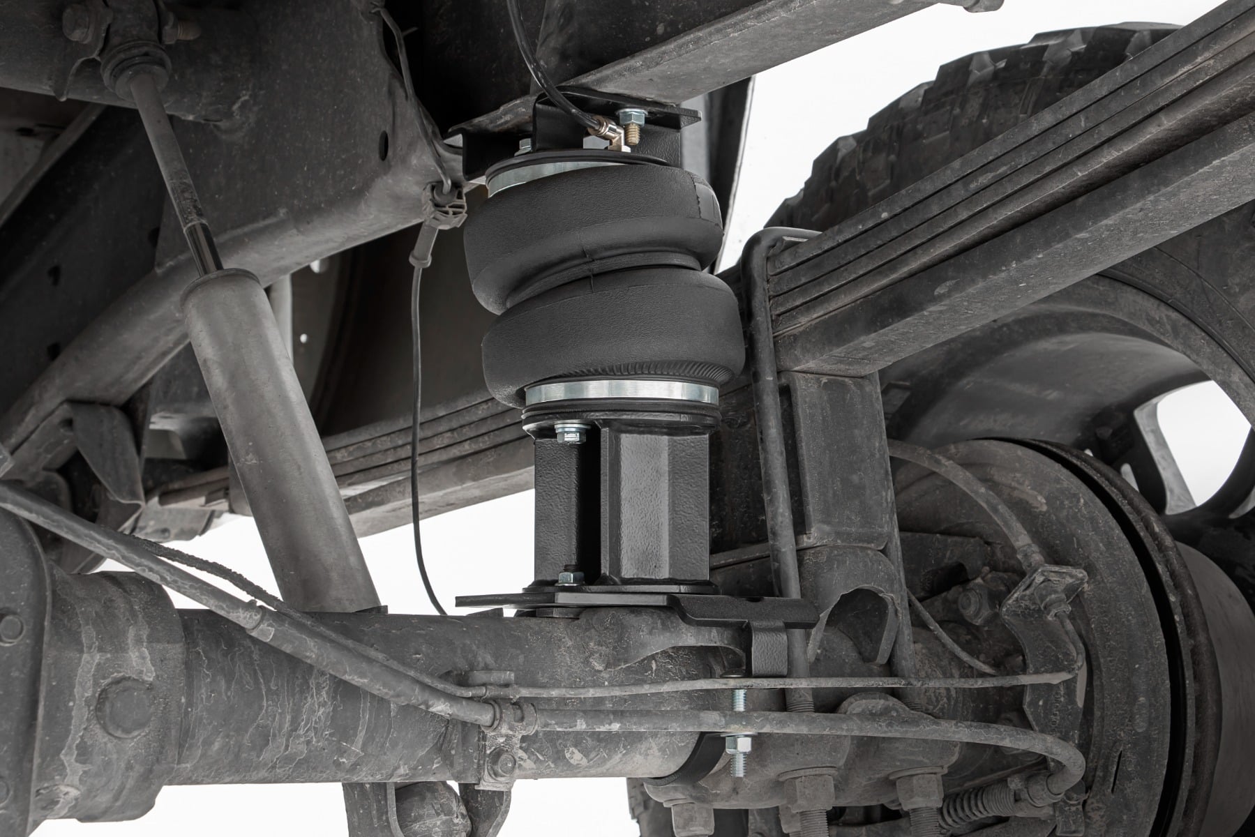 Air Spring Kit w/compressor Wireless Controller 0-6 Inch Lift Silverado/Sierra 2500HD (01-10) Rough Country-4