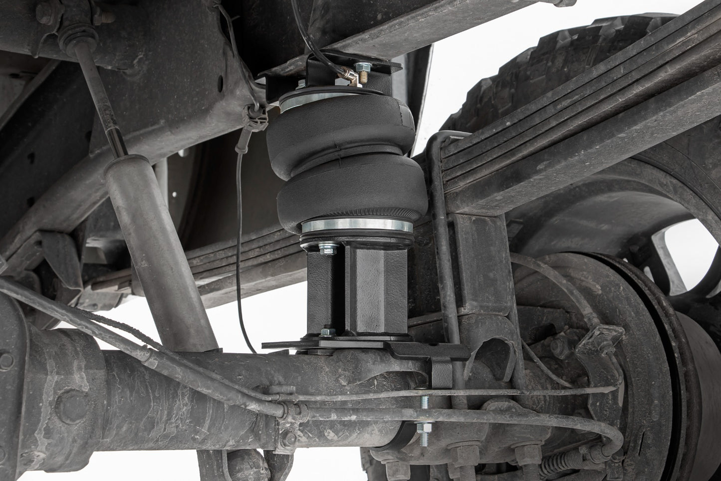 Air Spring Kit 0-6 Inch Lift without Onboard Air Comprsseor 01-10 Chevy/GMC 2500HD Rough Country-4