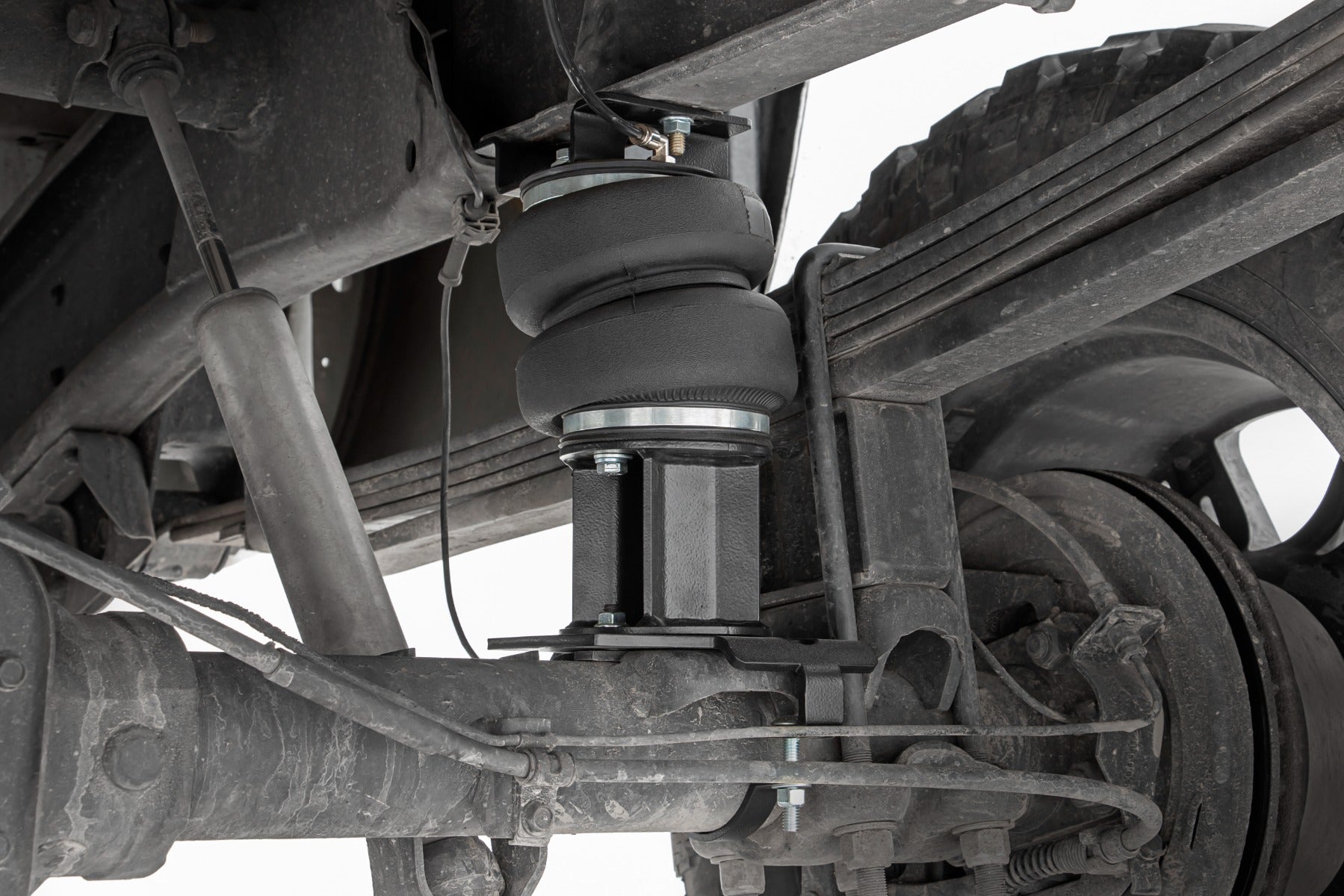 Air Spring Kit 0-6 Inch Lift without Onboard Air Comprsseor 01-10 Chevy/GMC 2500HD Rough Country-4