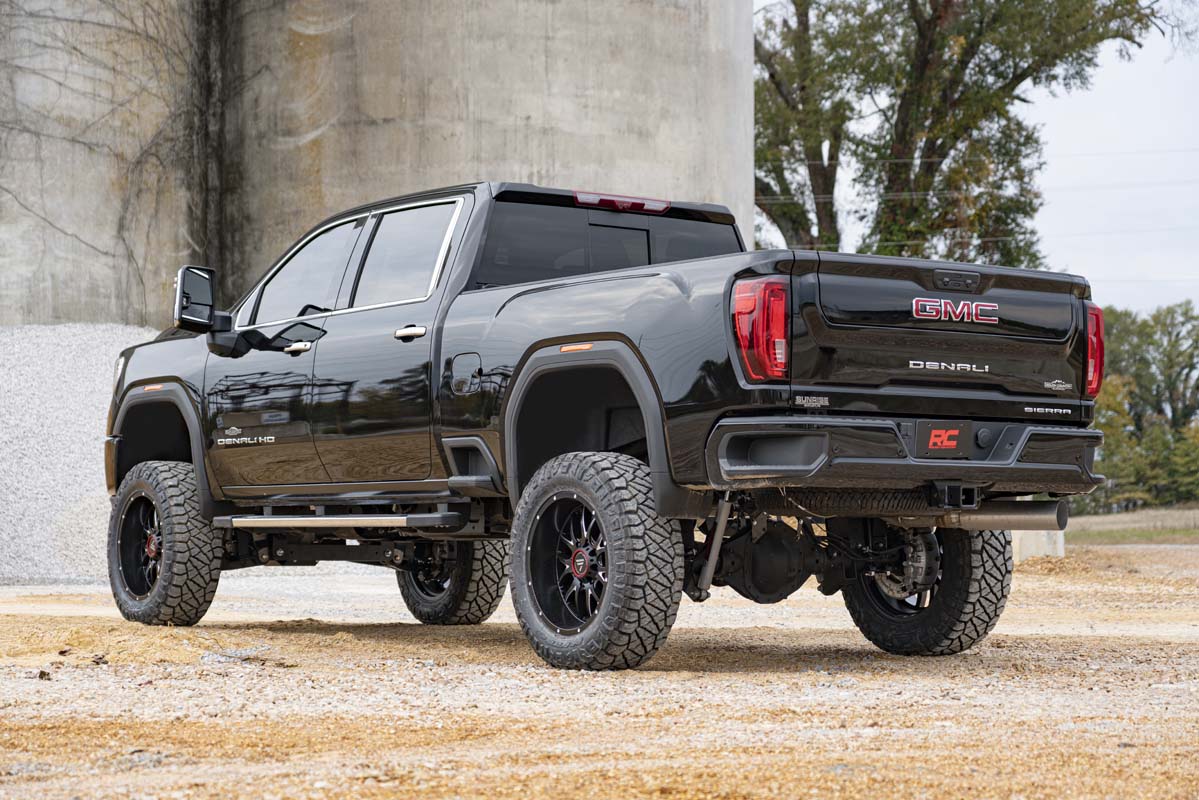 Rough Country 7.0 Inch GM NTD Suspension Lift Kit V2 (2020 2500HD) Rough Country