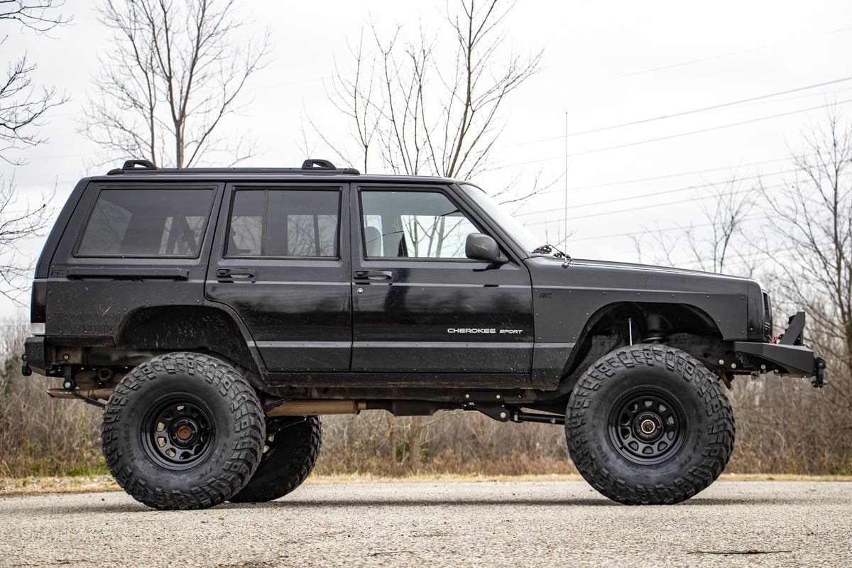 Lower Door Armor 4 Door Jeep Cherokee XJ 2WD/4WD (1984-2001) Rough Country-2