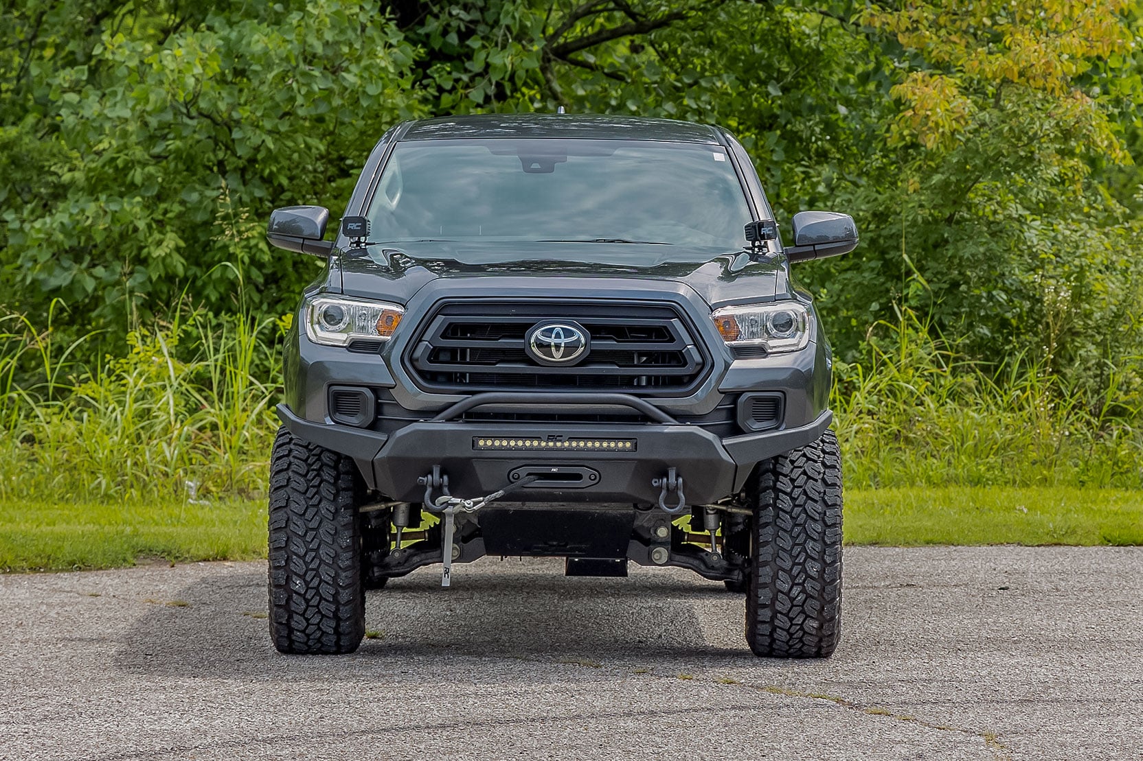 Front Bumper High Clearance 9500-Lb Pro Series Winch Synthetic Rope Toyota Tacoma 4WD (16-23) Rough Country-5