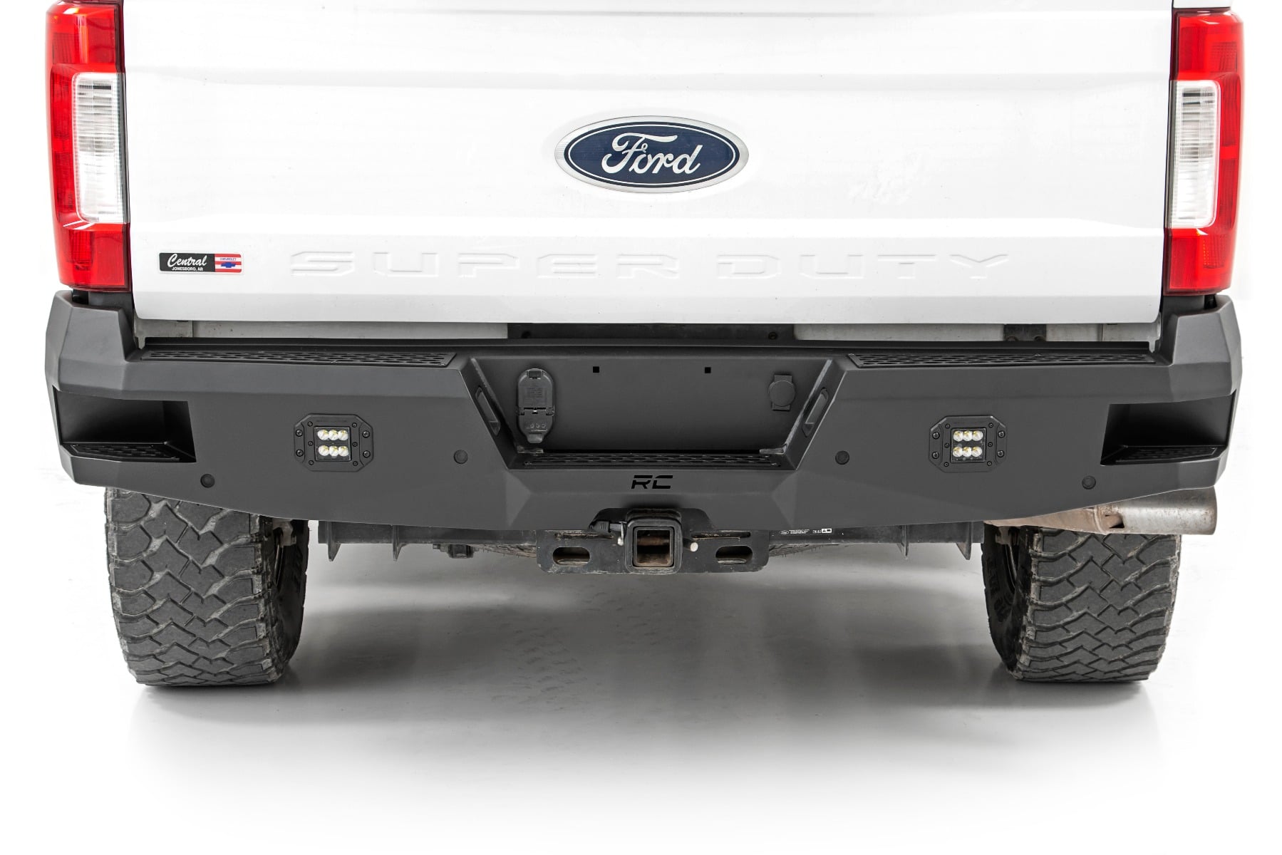 Rear Bumper Ford F-250/F-350 Super Duty 2WD/4WD (2017-2022) Rough Country-1
