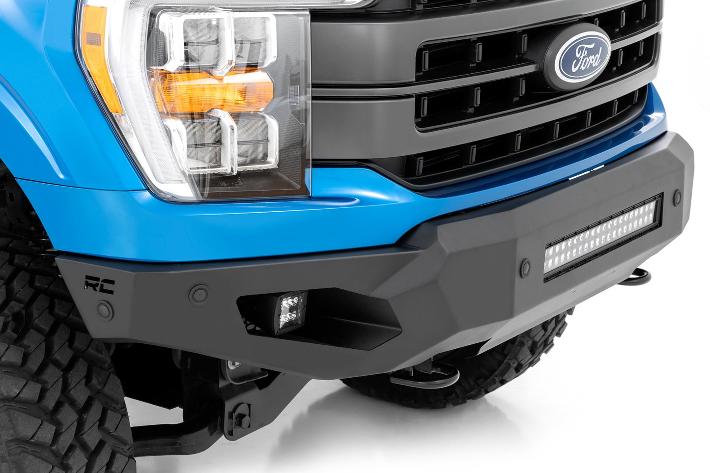 High Clearance Front Bumper LED Lights & Skid Plate Ford F-150 (21-23) Rough Country-2