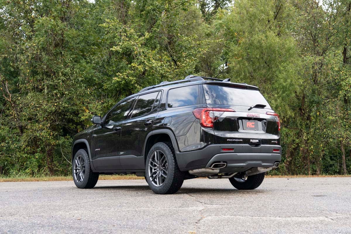 1.5 Inch Lift Kit N3 Front Struts GMC Acadia 2WD/4WD (2017-2023) Rough Country-4