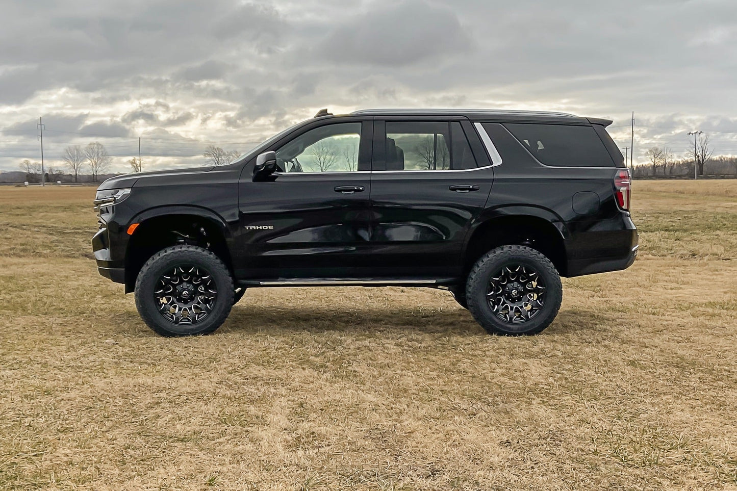 6 Inch Lift Kit N3 Struts Chevy/GMC Tahoe/Yukon 4WD (2021-2026) Rough Country-2