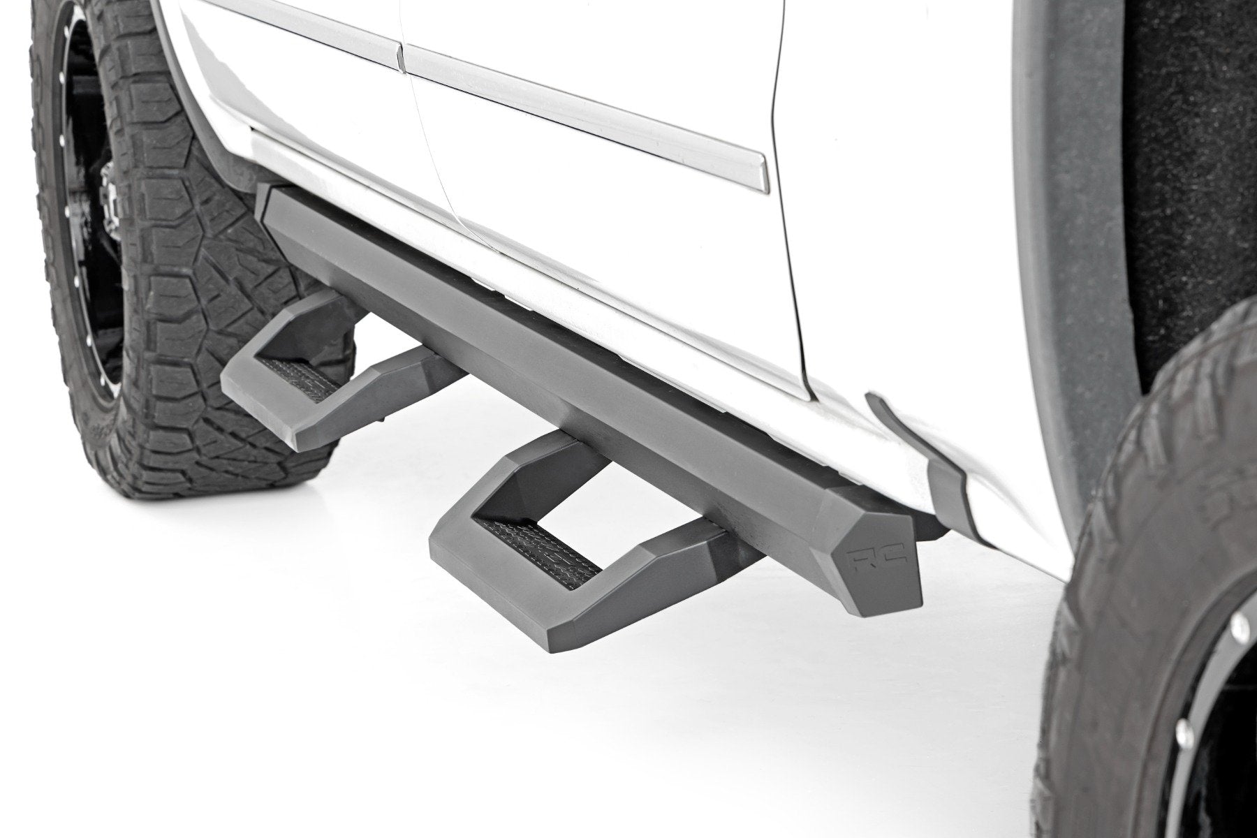 Rough Country SR2 Adjustable Aluminum Steps Crew Cab 07-18 Chevy/GMC 1500/2500HD/3500HD Rough Country