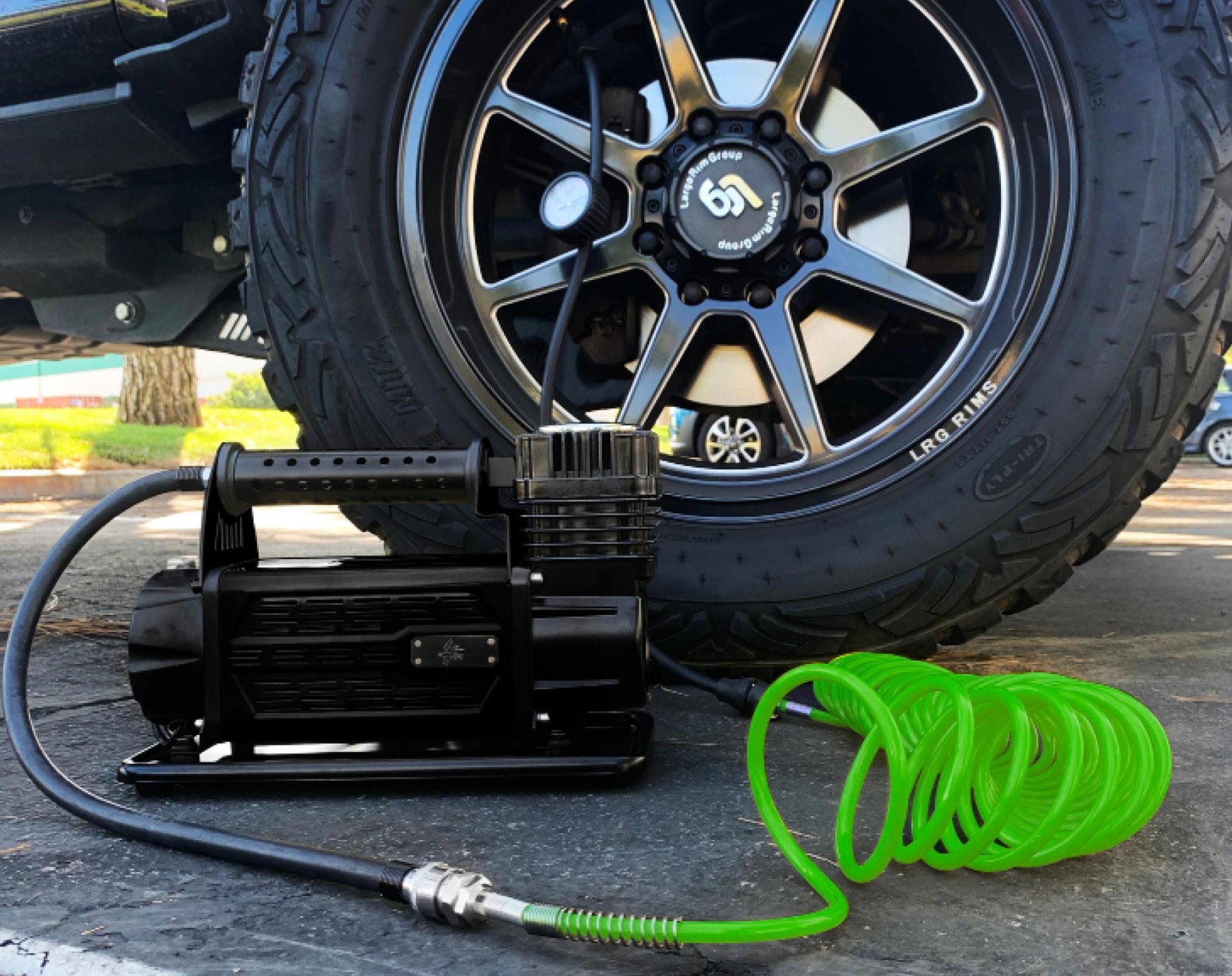 Compressor System 5.6 CFM With Storage Bag Hose & Attachments Single Motor Up Down Air-5