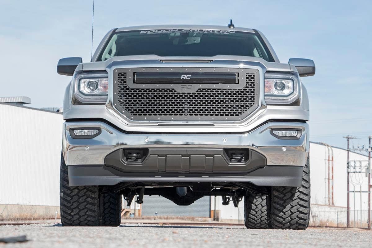 3.5 Inch Lift Kit Alu/Stamp Steel LCA M1 Strut Silverado/Sierra 1500 (14-18 & Classic) Rough Country-2