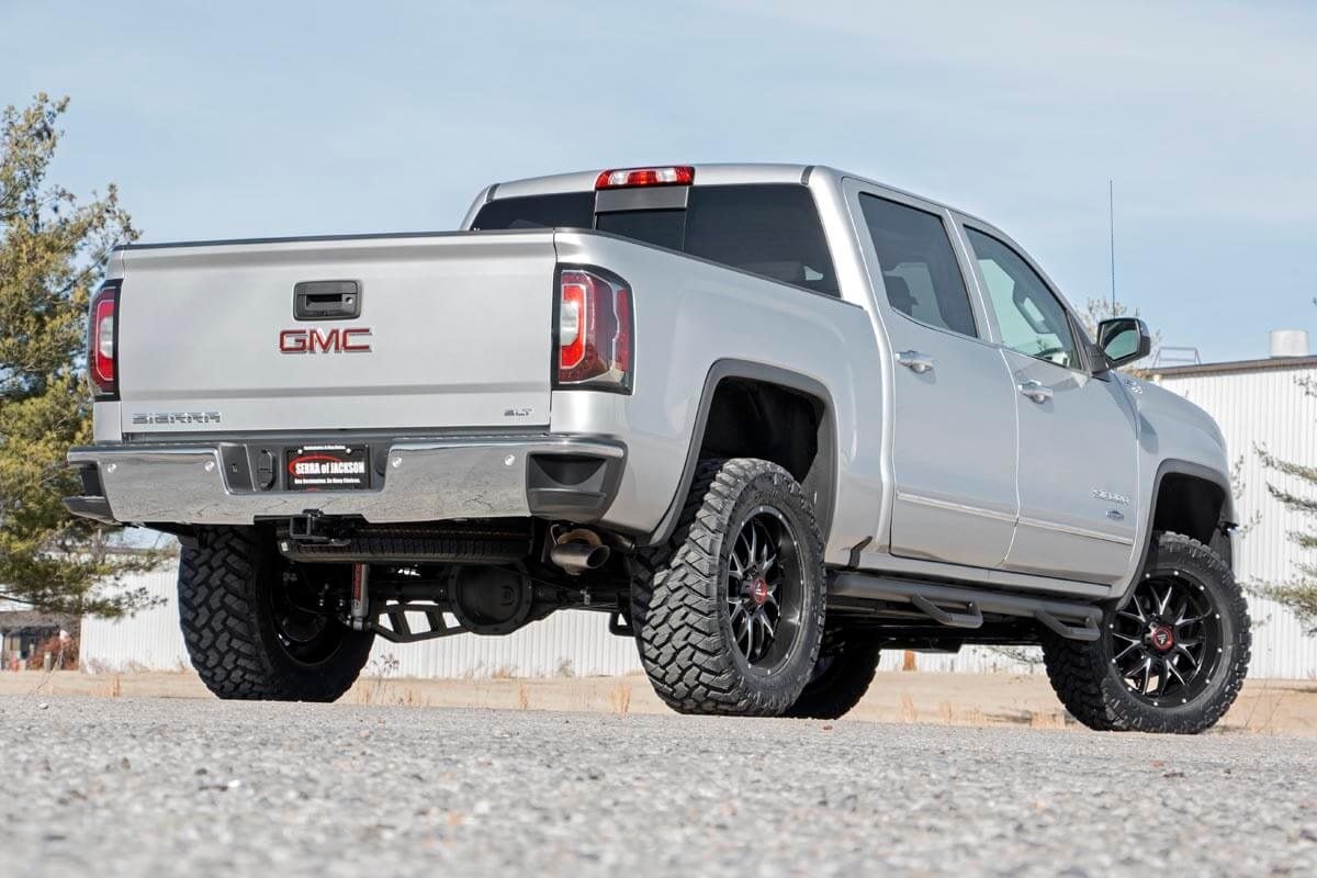 3.5 Inch Lift Kit Alu/Stamp Steel LCA M1 Strut Silverado/Sierra 1500 (14-18 & Classic) Rough Country-3