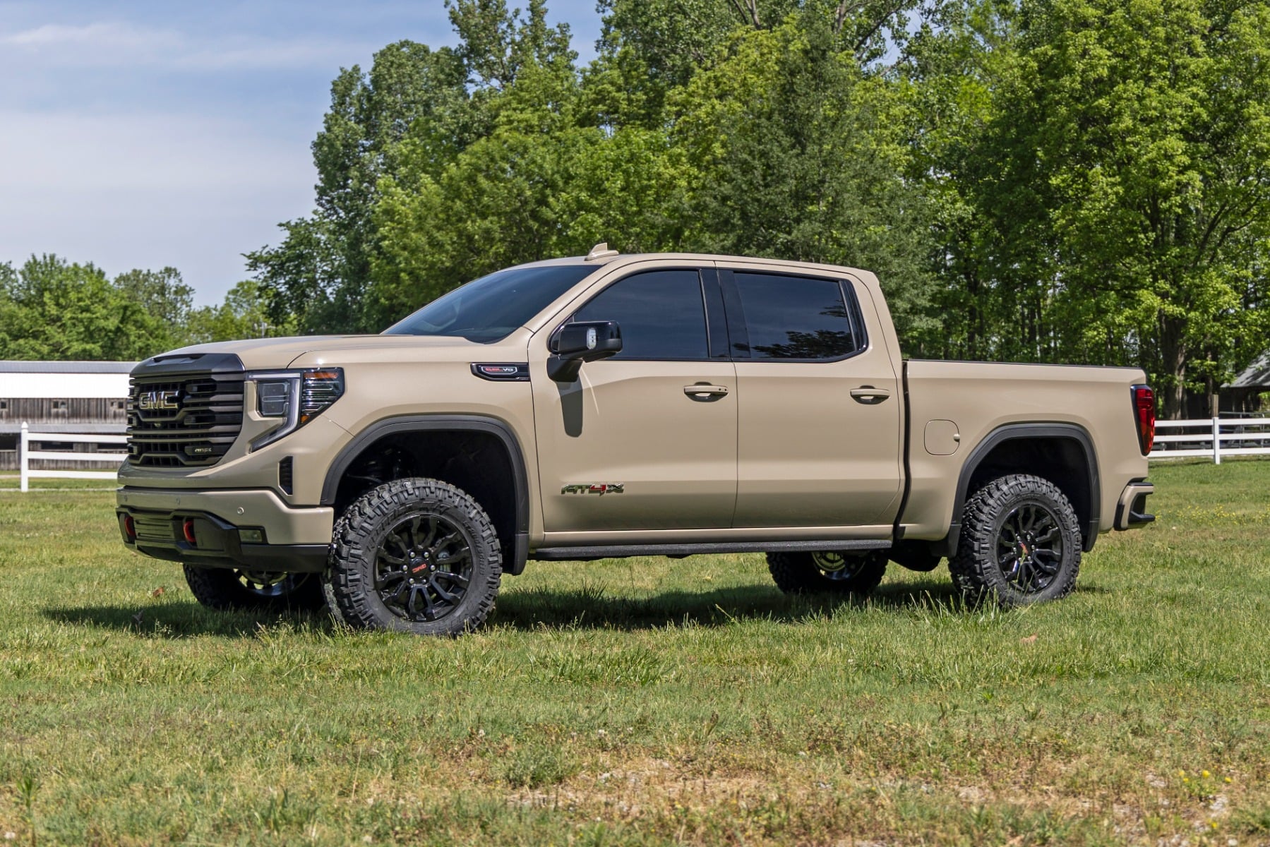 1.5 Inch Leveling Kit AT4X/ZR2 Silverado/Sierra 1500 (22-26) Rough Country-2