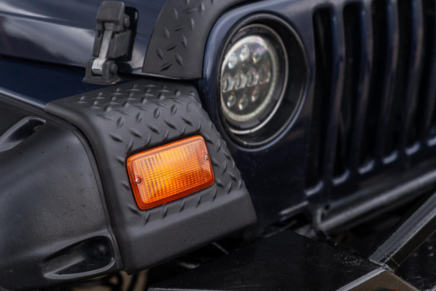 Black Trail Armor Front Corners For 1997-2006 Jeep Wrangler, Pair Bushwacker-3