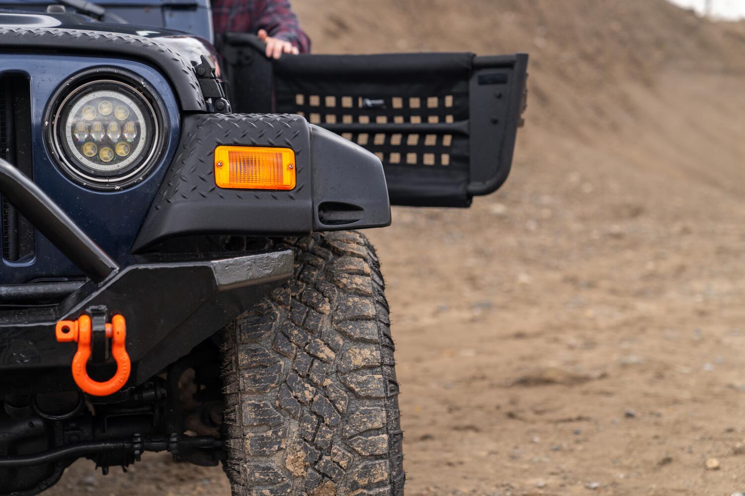 Black Trail Armor Front Corners For 1997-2006 Jeep Wrangler, Pair Bushwacker-4