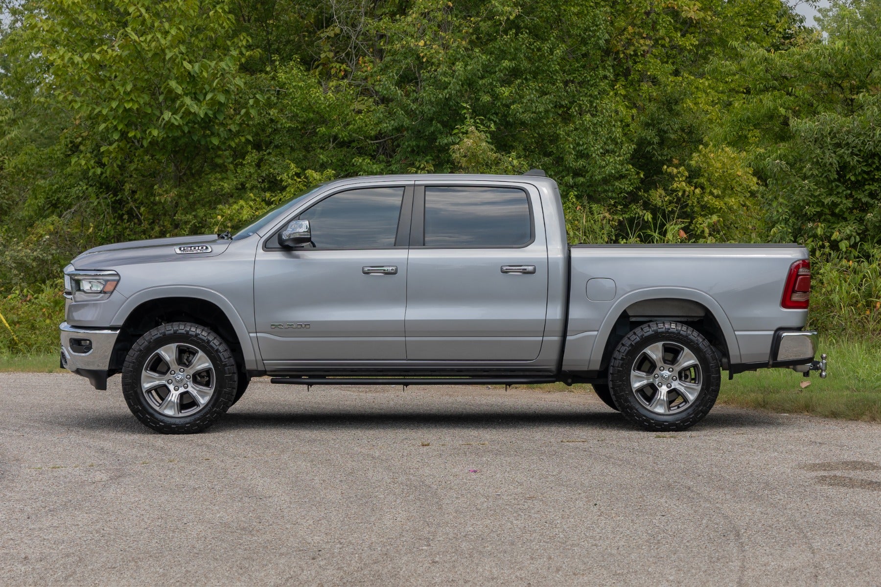 OV2 Running Boards Side Step Bars Crew Cab Ram 1500 (19-26)/1500 TRX (21-24) Rough Country-5