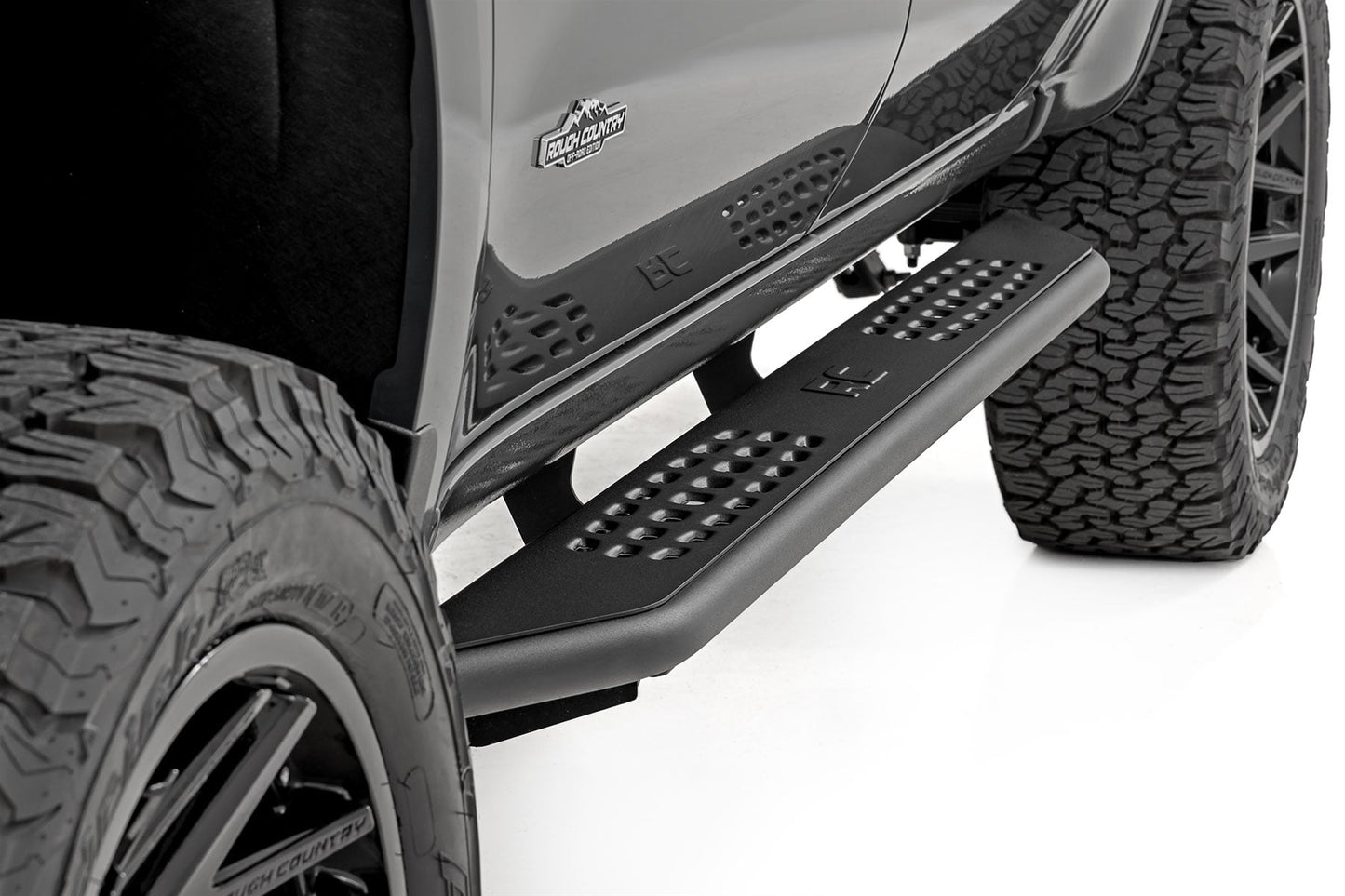 OV2 Running Boards Side Step Bars Crew Cab Silverado/Sierra 1500/2500HD (19-26) Rough Country-4