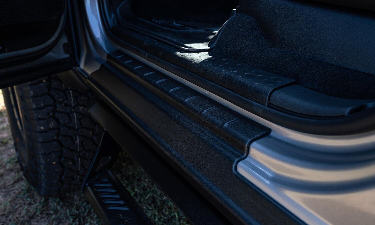 Black Trail Armor Rocker Panel And Sill Plate Covers For 2021-2023 Ford Bronco 4 Door Incl. Side Panels/Sill Plate Cover Bushwacker-2