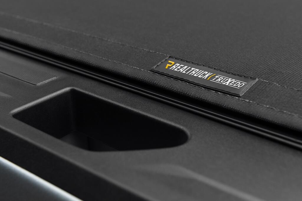 Pro X15 Tonneau Cover Black 2020-2026 GMC Sierra (with CarbonPro Bed) 5 Foot 9 Inch Bed with or without MultiPro/Multi-Flex Tailgate Truxedo-4