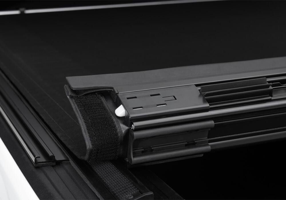 Sentry CT Tonneau Cover Black 2020-2025 Jeep Gladiator with or without Trail Rail System Truxedo-7