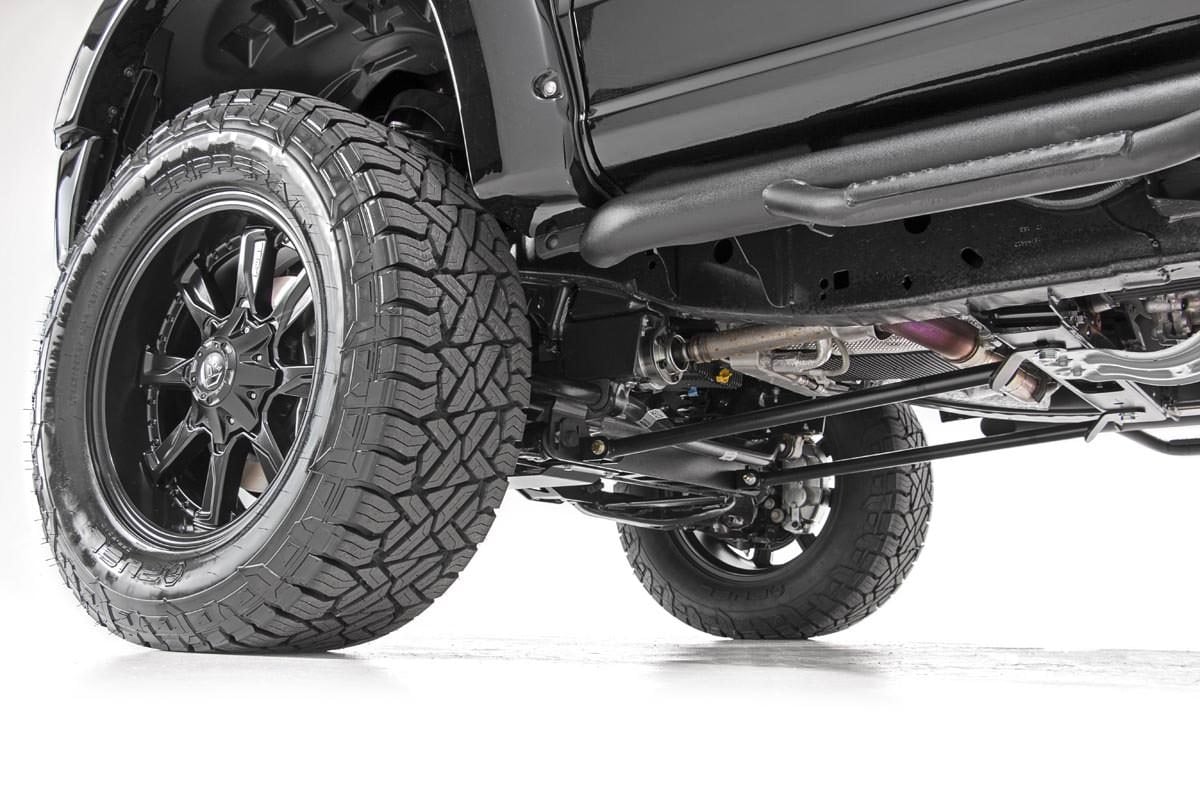 Kicker Bar Kit 4-6 Inch Lift Ford F-150 4WD (2015-2020) Rough Country-1
