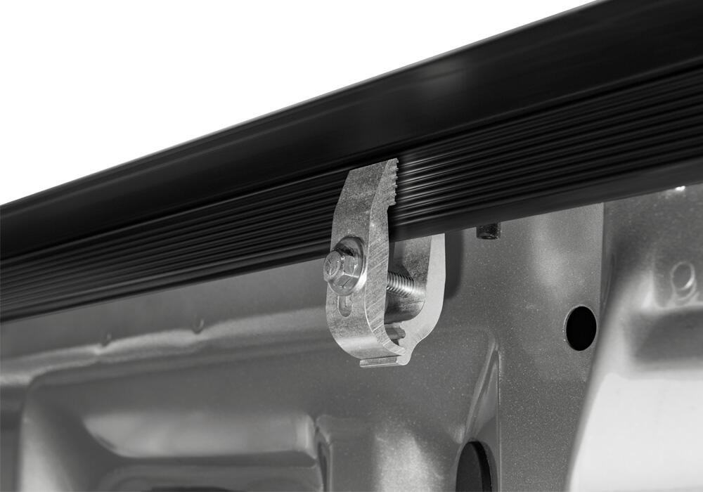 Sentry Tonneau Cover Black 2022-2026 Nissan Frontier Truxedo-12
