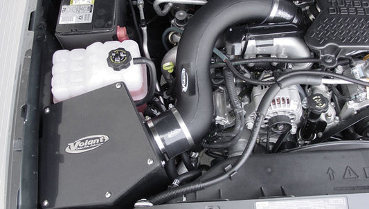 Closed Box Air Intake w/Pro 5 Filter 04-05 Chevrolet/GMC Silverado/Sierra 2500HD/3500HD Volant-1