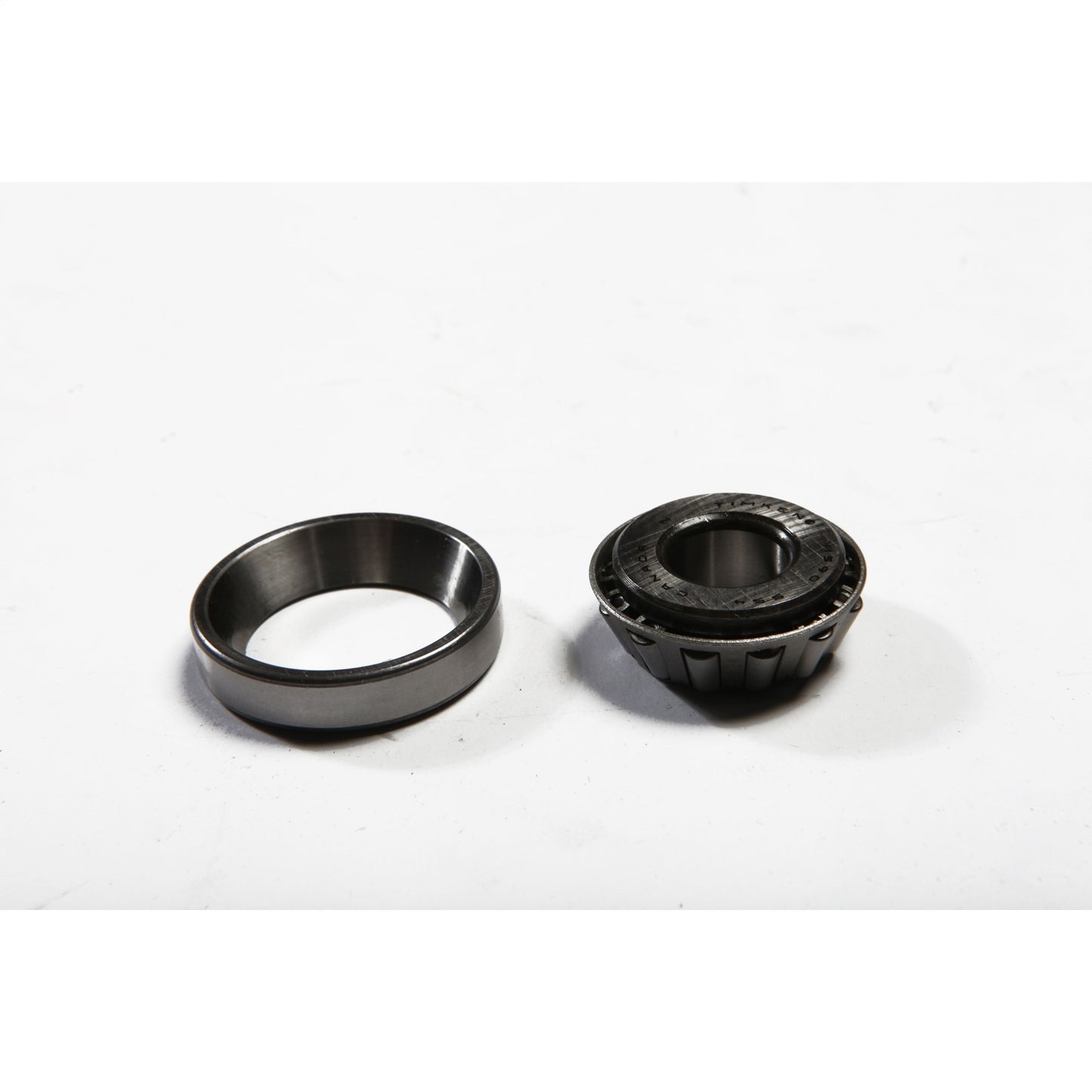 Axle Bearing Kit Front Or Rear Dana 25/27 Includes Wheel Bearings Seals Retainers 1946-1949 CJ2A 1948-1953 CJ3A 1950-1952 M38 1952-1961 M38A1 1952-1968 CJ3B And OMIX