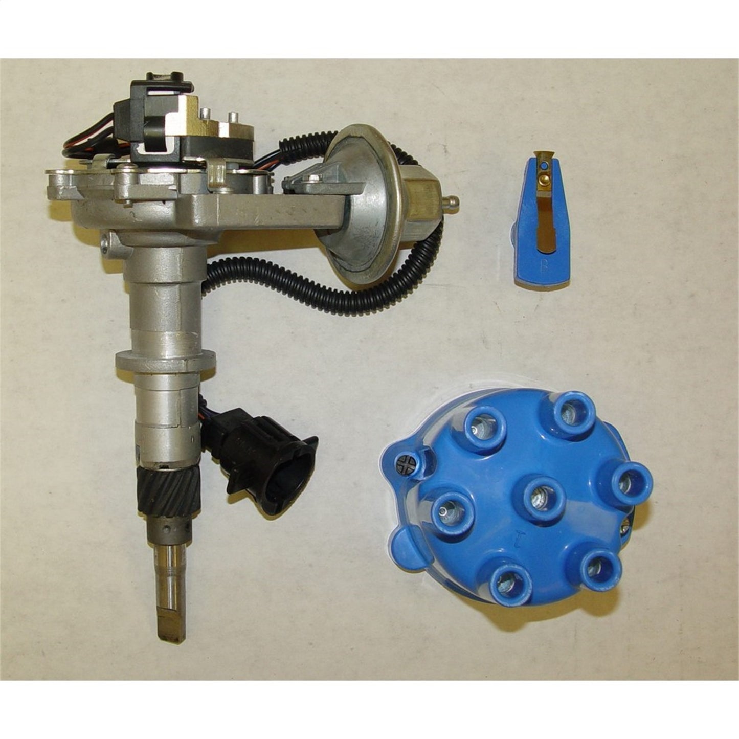 Distributor Includes Cap And Rotor 1978-1983 CJ5 8-1986 CJ7 1981-1986 CJ8 And 1978-1990 Cherokee/Grand Wagoneer Sj OMIX